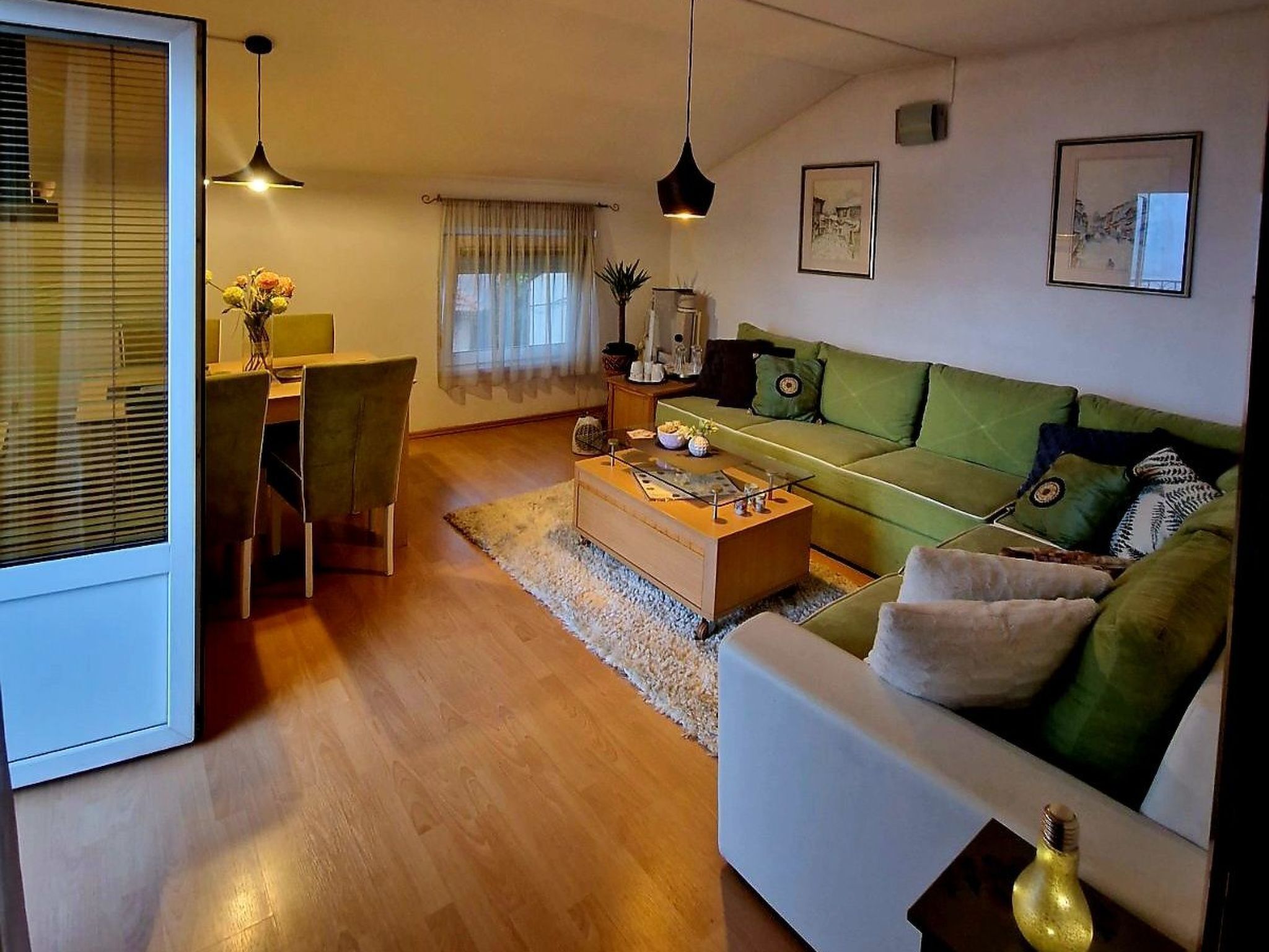 Geräumiges Ferienhaus Mit Kleinem Garten, Nur Fünf Gehminuten Vom Bekannten Bas By Interhome - Sarajevo
