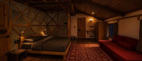 Premium Room, Mountain View | Egyptian cotton sheets, premium bedding, pillowtop beds, minibar