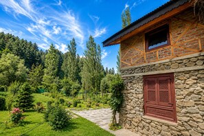Property grounds - Shepherd Barn Pahalgam (Pahalgam)