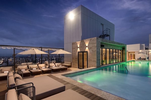 Pool - Santo Domingo Marriott Hotel Piantini (Santo Domingo)
