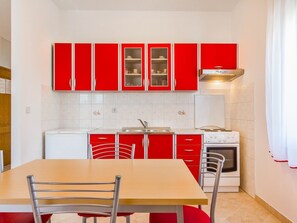 Private kitchen - House Cukon by Interhome (Medulin)