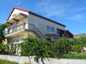 Exterior - Sonnige Wohnung in Bibinje mit privatem Parkplatz by Interhome (Zadar/Bibinje)