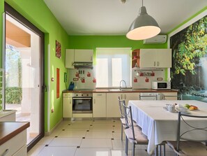 Private kitchen - Villa Aldo with private pool by Wiibuk by Interhome (Barbariga)