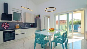Fridge, microwave, oven, dishwasher - Villa Dolce Vita by Interhome (Barbariga)