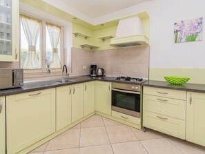 Fridge, microwave, oven, dishwasher - Villa Lavanda 2 by Interhome (Barbariga)