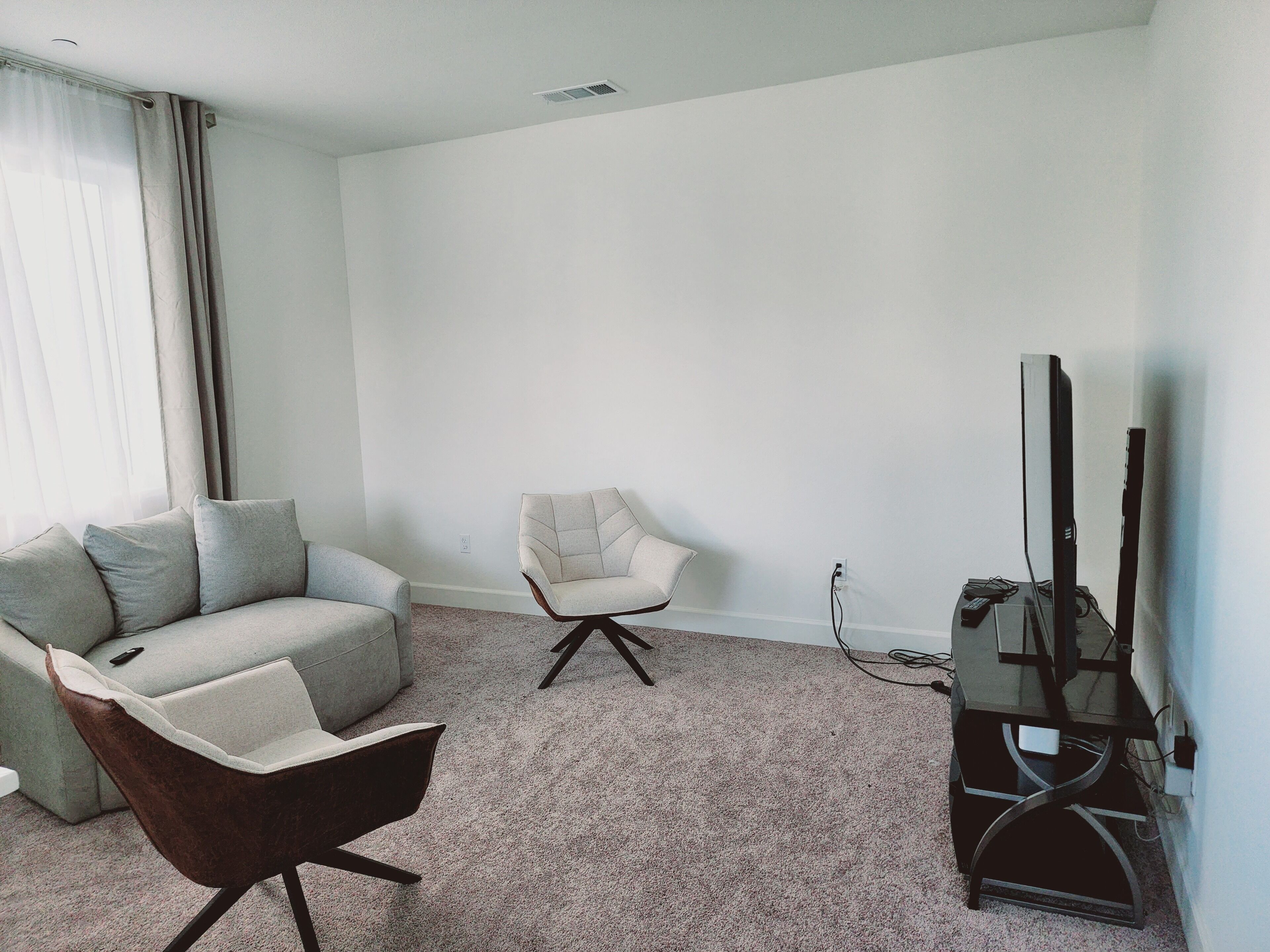 Beautiful 3-bedroom House With Ac In Charming Visalia - 비살리아