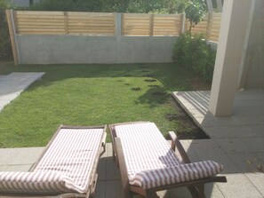 Terrace/patio - Modern eingerichtete Ferienwohnung mit großer pr by Interhome (Crno)