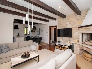 TV - Villa Verde Istria by Interhome (Bokordici)