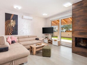 TV - Villa Jessica by Interhome (Bokordici)