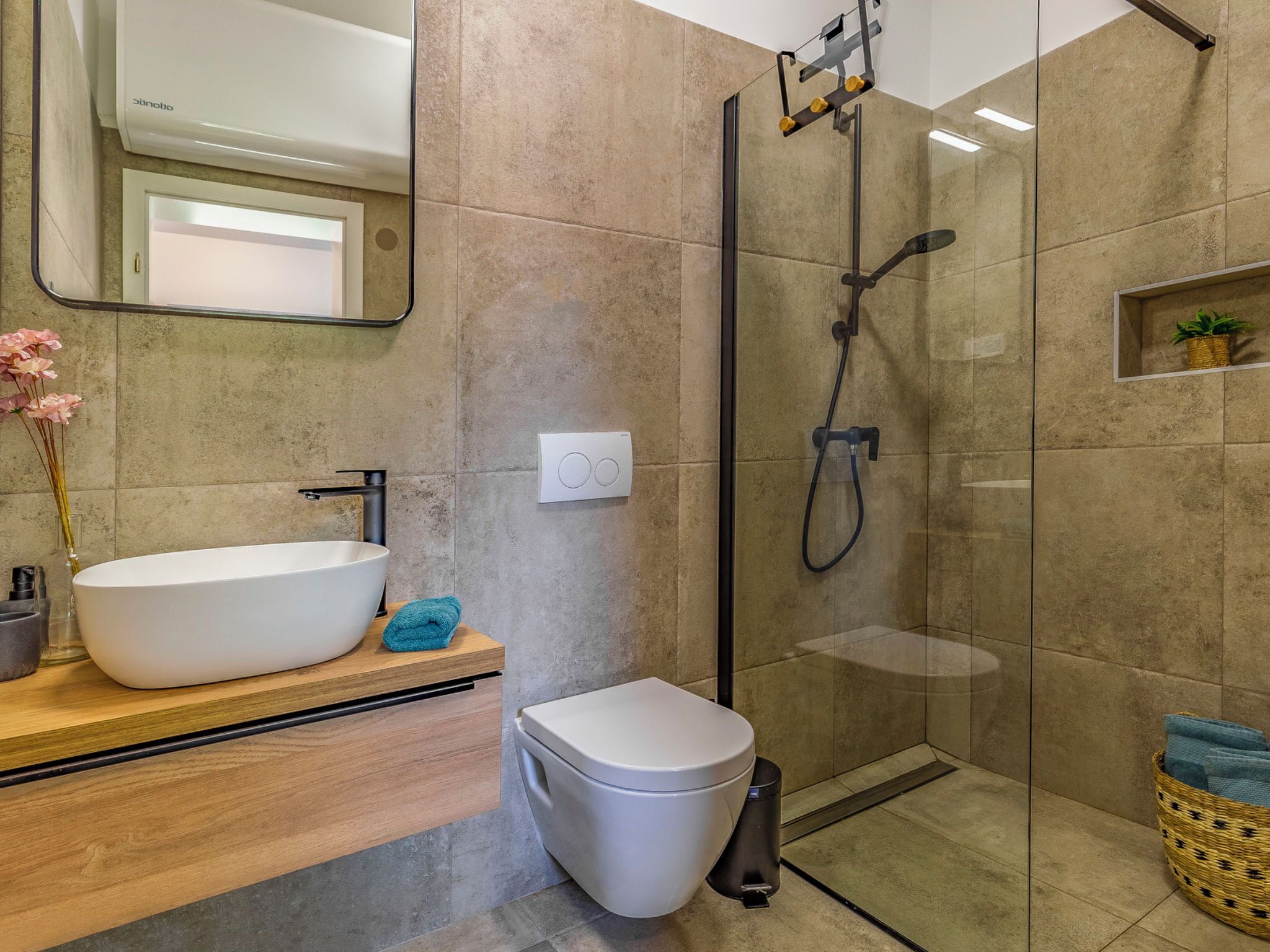 Bathroom / Wellness