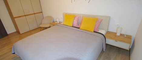 2 bedrooms, Internet