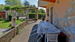 Outdoor dining - Apartment 1838 by Interhome (Pula/Banjole)