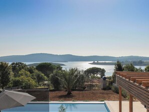 Pool - Villa PERGOSA WITH SEA VIEW AND SAUNA by Interhome (Pula/Banjole)