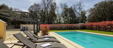 プール
