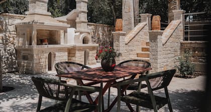 Guince House by All About Paxos