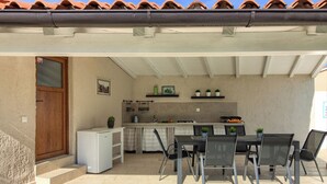 Outdoor dining - Villa Nina by Interhome (Pula/Banjole)