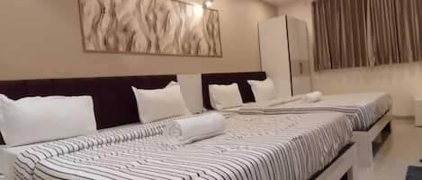 Family Room | Free WiFi
