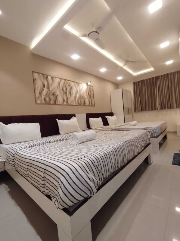 Family Room | Free WiFi - Lalji S Hotel And Restaurant (Ahmedabad)
