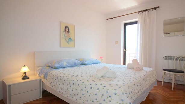 Unclassified image, 1 of 25, button - Pinia in Strandnähe  mit Garten by Interhome (Dracevac)