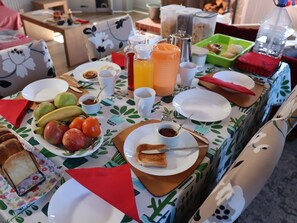 Unclassified image, 3 of 27, button - Luxuriöses Apartment Bed and Breakfast mit Küche by Interhome (Tábua)