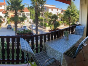 Outdoor dining - Funtana Apartments AP 4, nur 500 Meter zum Zentrum by Interhome (Poreč/Funtana)