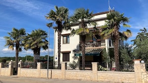 Exterior - Funtana Apartments AP 3, nur 500 Meter vom Zentrum by Interhome (Poreč/Funtana)