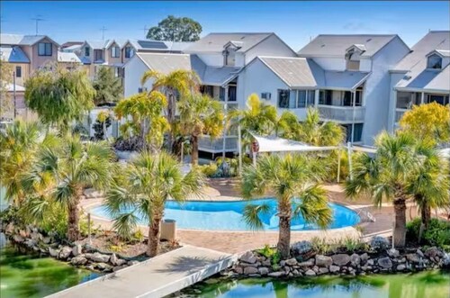 Apartment close to the Beach