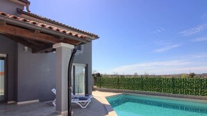 Pool - Villa Verde with heated pool by Interhome (Pula)