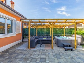 Terrace/patio - Villa Lotus 13K by Interhome (Pula)