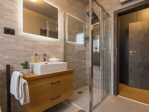 Bathroom / Wellness - Villa Spa 1 by Interhome (Poreč)