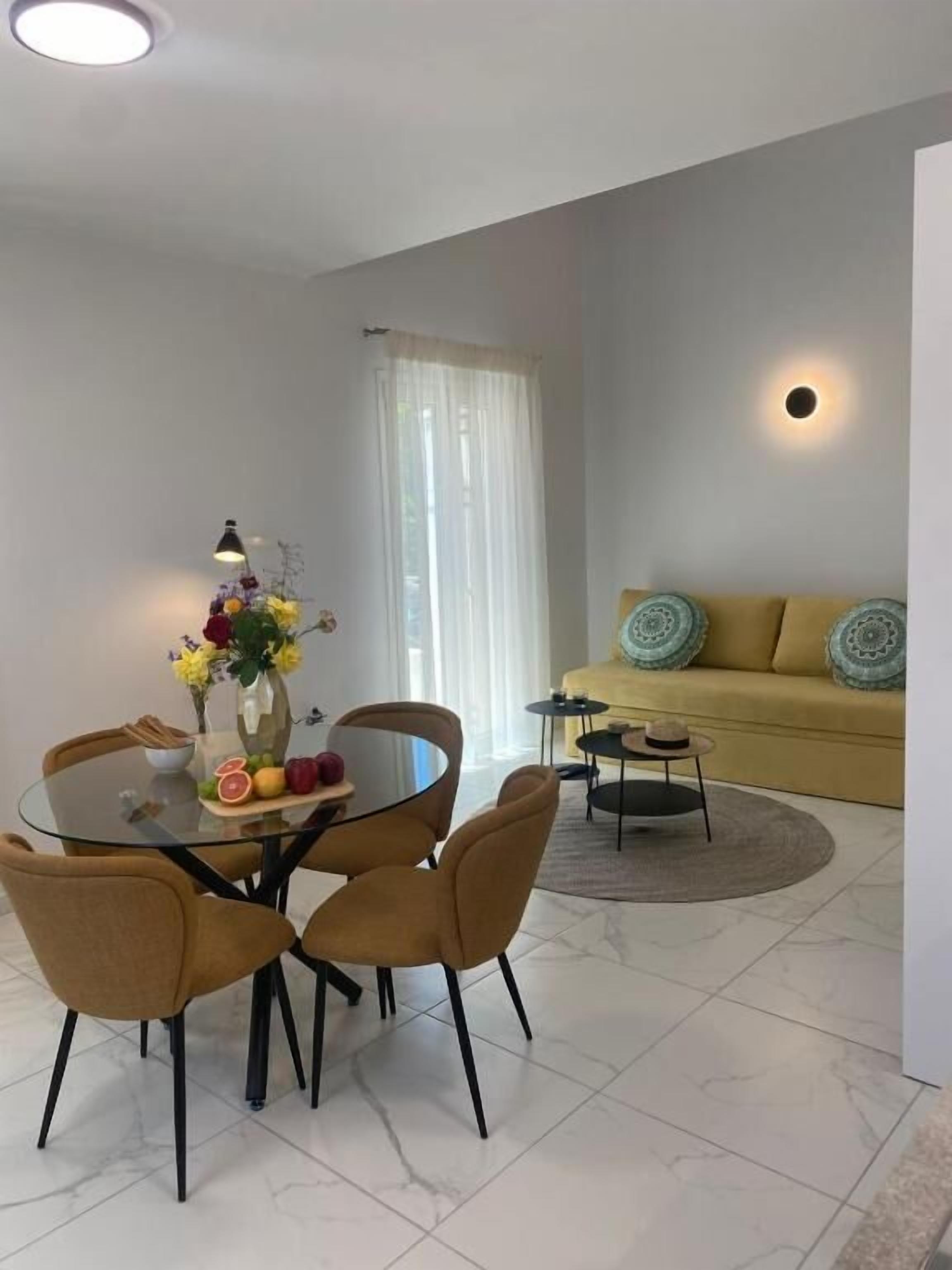 Superior Apartment, Balcony, City View | Interior