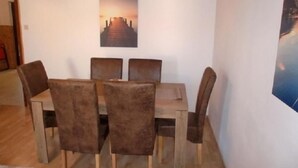 Dining - Große Ferienwohnung in Novigrad mit Schönem Garten by Interhome (Buzinija)