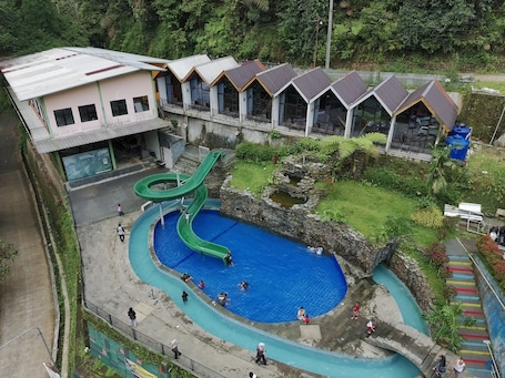 2 outdoor pools. wisata kampung karuhun eco green park