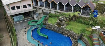 wisata kampung karuhun eco green park