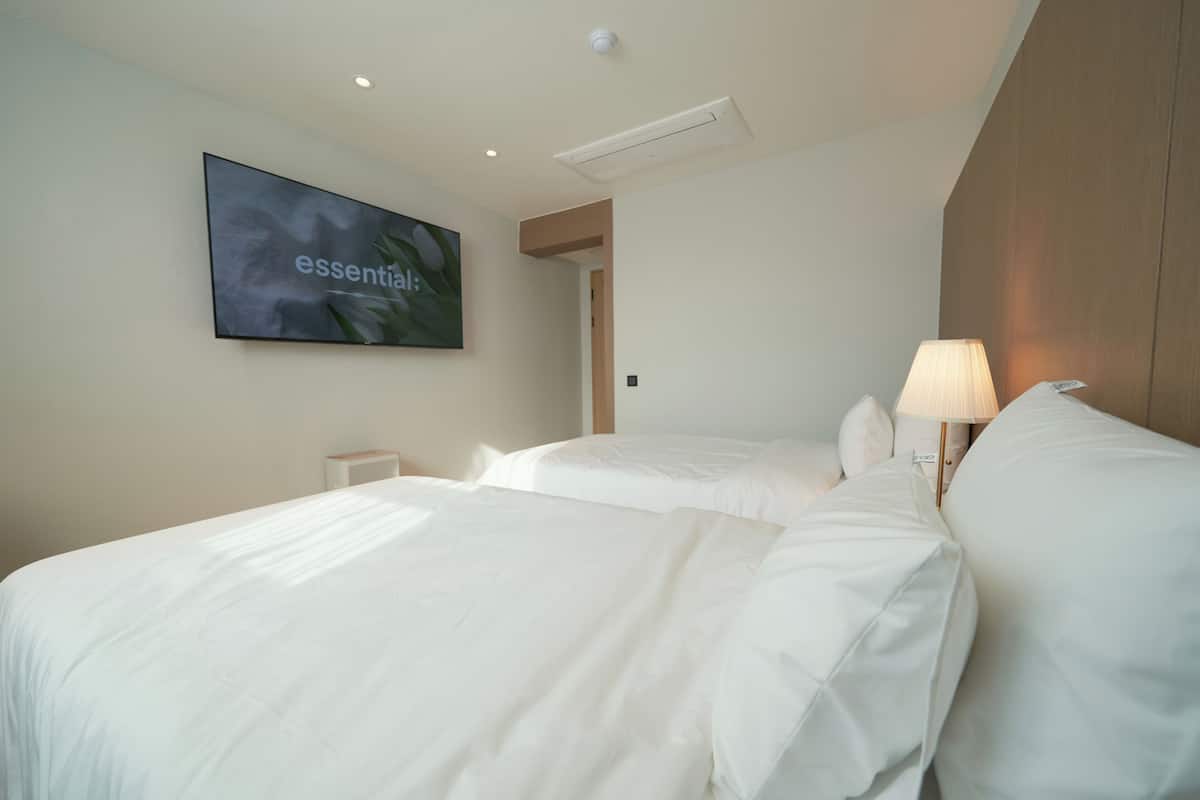 Twin Room | Free WiFi, bed sheets