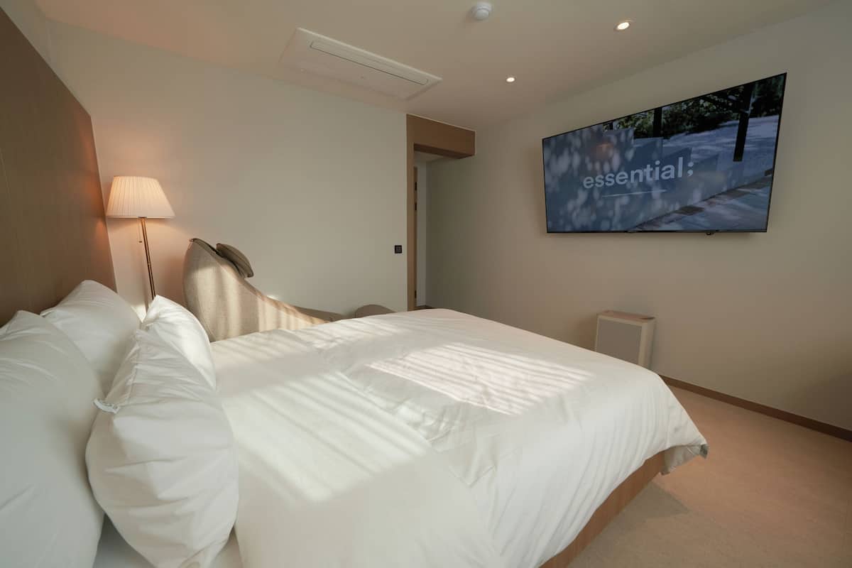 VIP Room | Free WiFi, bed sheets