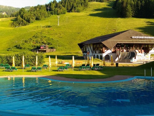 Haus Dorle.Ferienwohnung im Zentrum eines Skigebiets, wenige Geminuten von Skil by Interhome