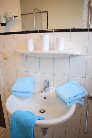 Hair dryer, towels - Vacation apartment/apartment for 2 guests with 35m² in Baltrum (313985) (Baltrum)