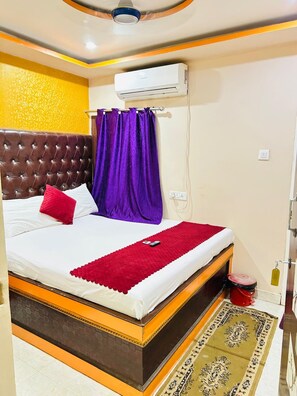 Free WiFi - Aditya Varanasi (Varanasi)