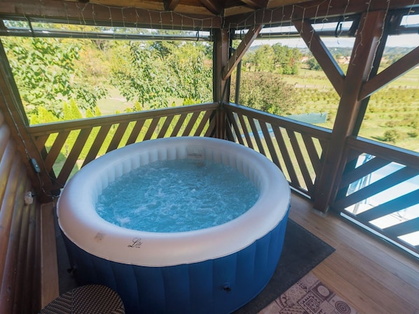 Bain à remous extérieur