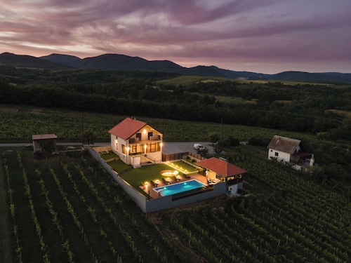 House King`s Hill by Interhome