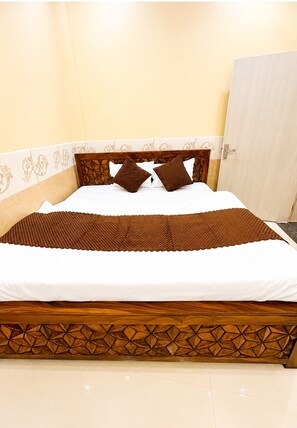 Double Room | Soundproofing, free WiFi - Kashi In Hotel Varanasi  (Varanasi)