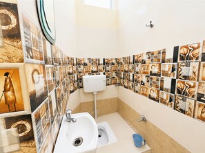Deluxe Double Room | Bathroom | Shower, rainfall showerhead, slippers, towels - Kashi In Hotel Varanasi  (Varanasi)