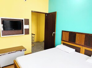 Ropa de cama hipoalergénica, escritorio y sistema de insonorización 