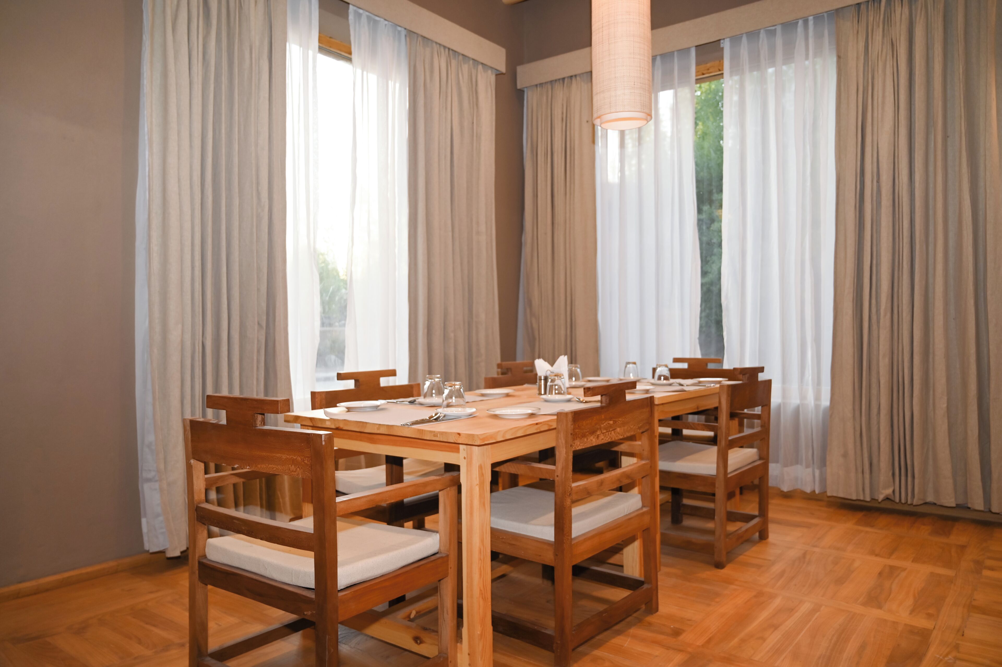 Basic Double Room, Balcony | Dining