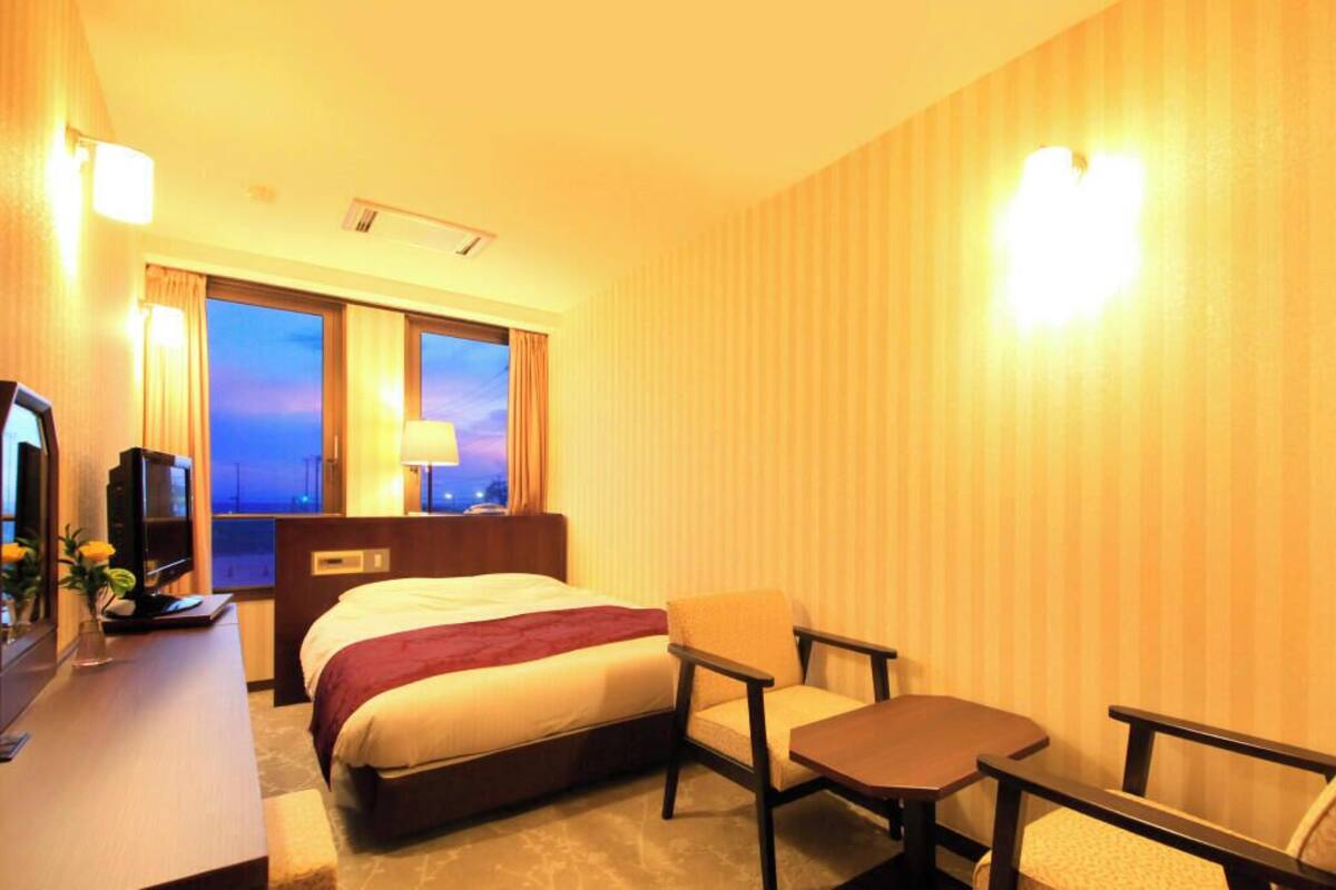 Standard Single Room, Sea View | In-room safe, blackout curtains, free WiFi