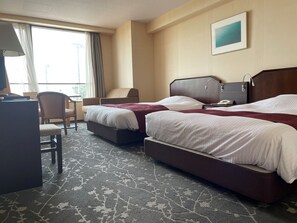 Chambre Standard avec lits jumeaux, vue mer | Coffres-forts dans les chambres, rideaux occultants, Wi-Fi gratuit