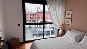 WiFi, bed sheets - Aquarium Charming Apartment (Genova)