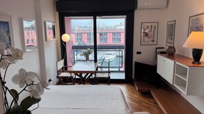 Room - Vrbo Property (Genova)