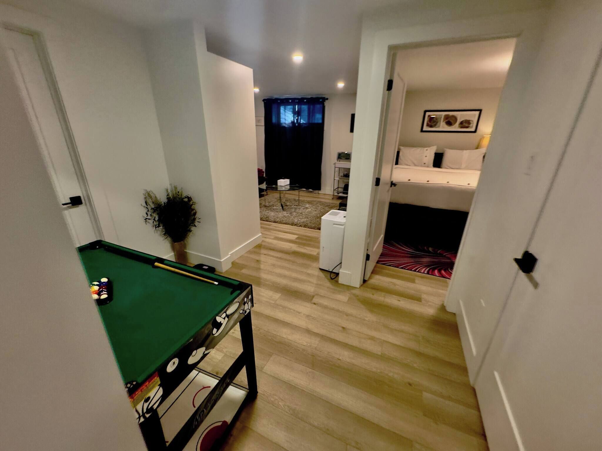 1 habitación, tabla de planchar con plancha y acceso a internet 